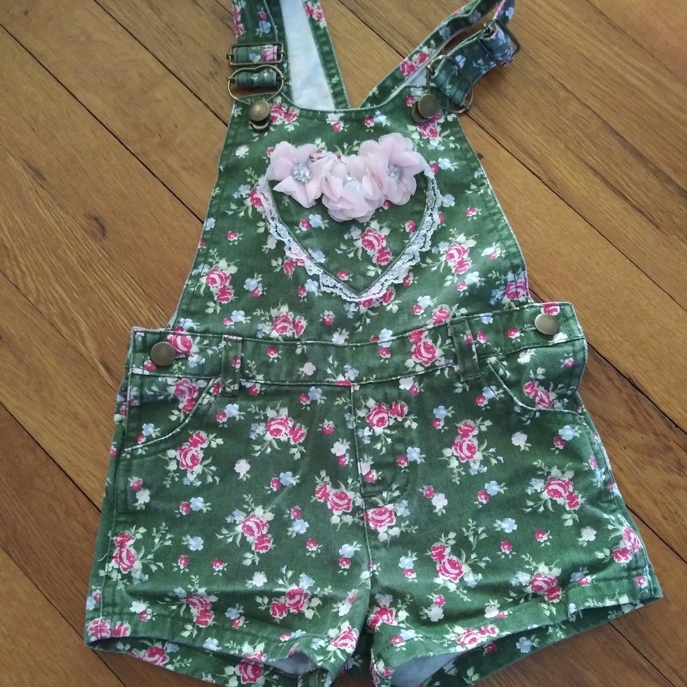 Overall shorts